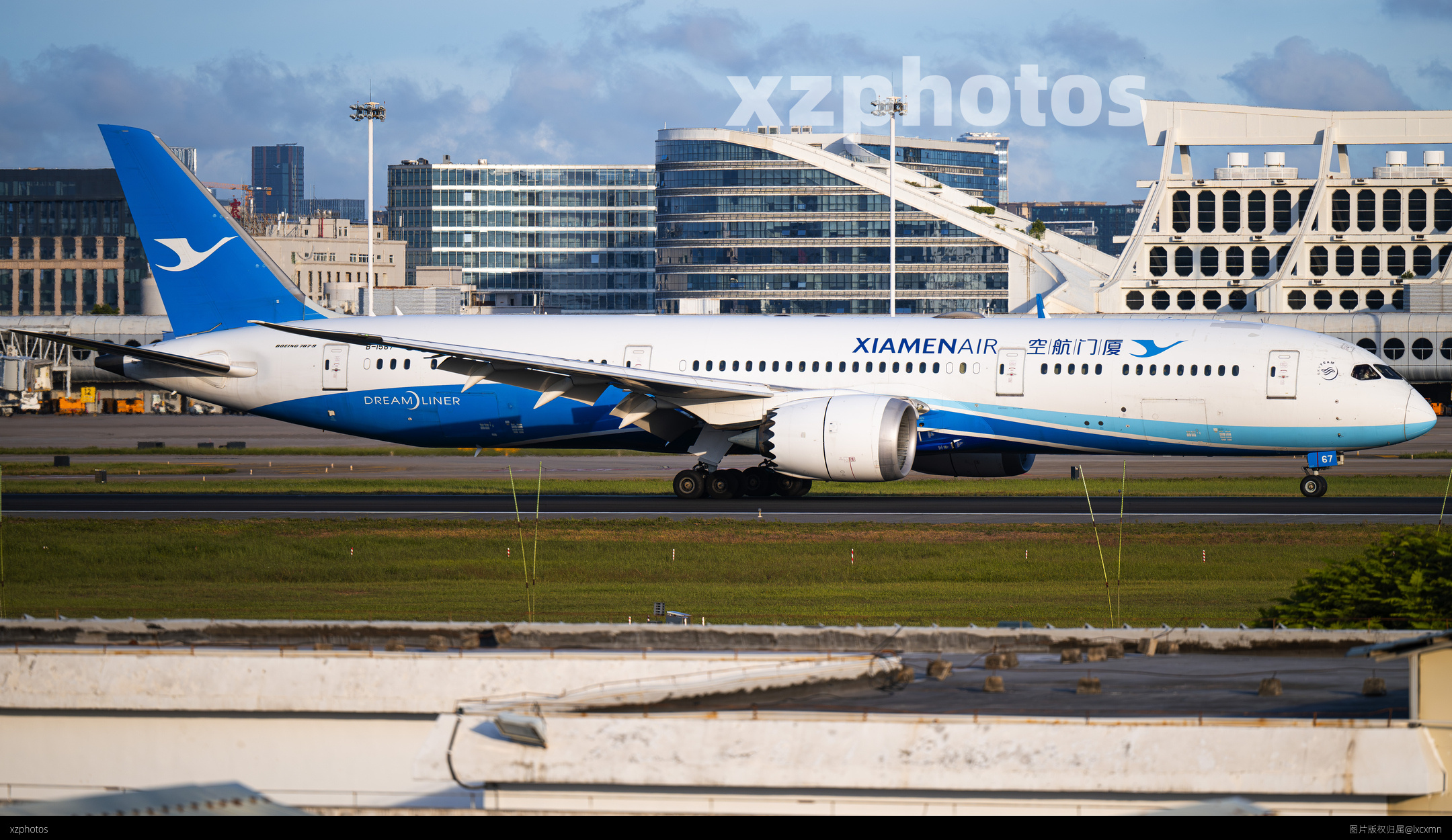 787