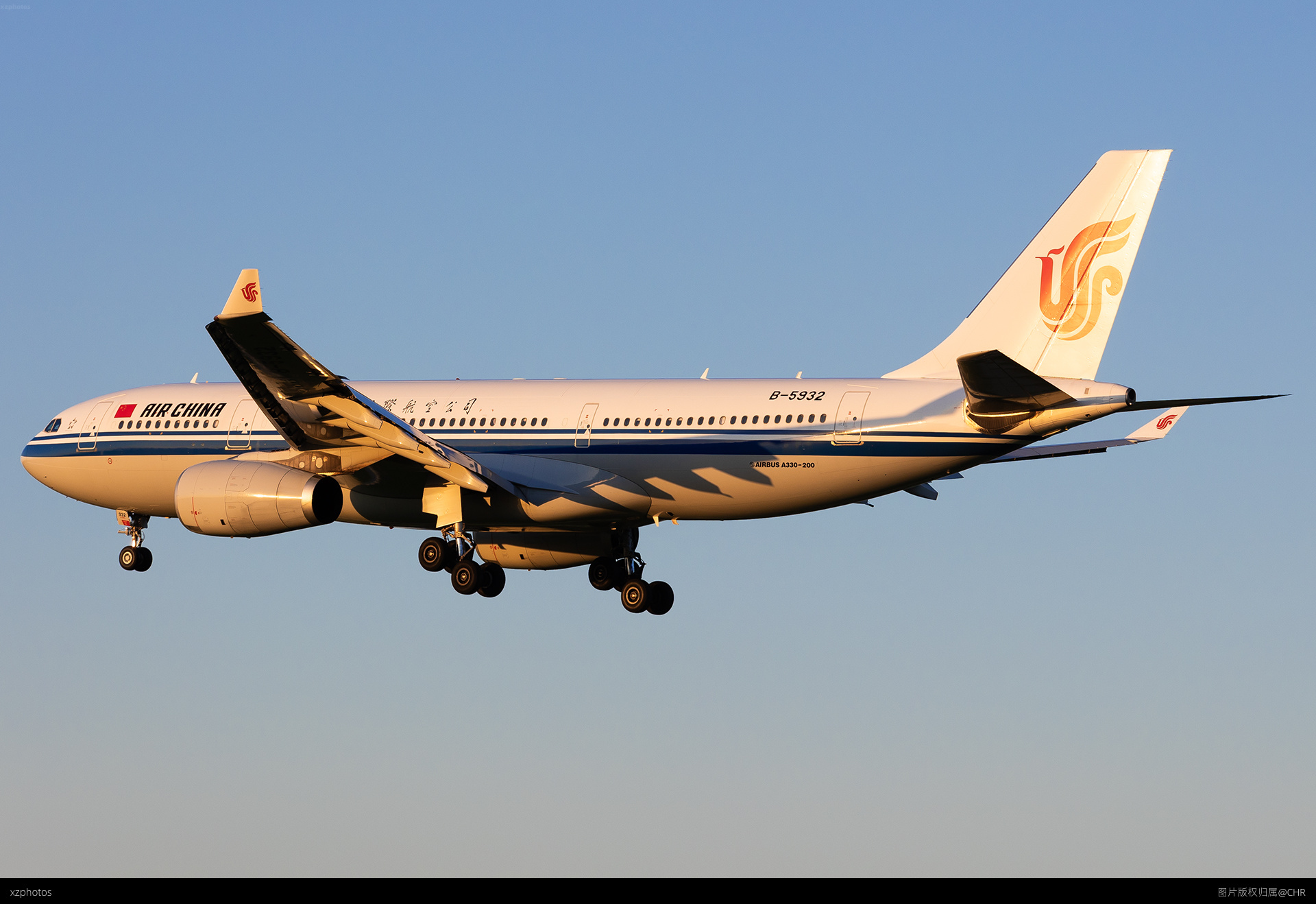 CA112 HKG-PEK