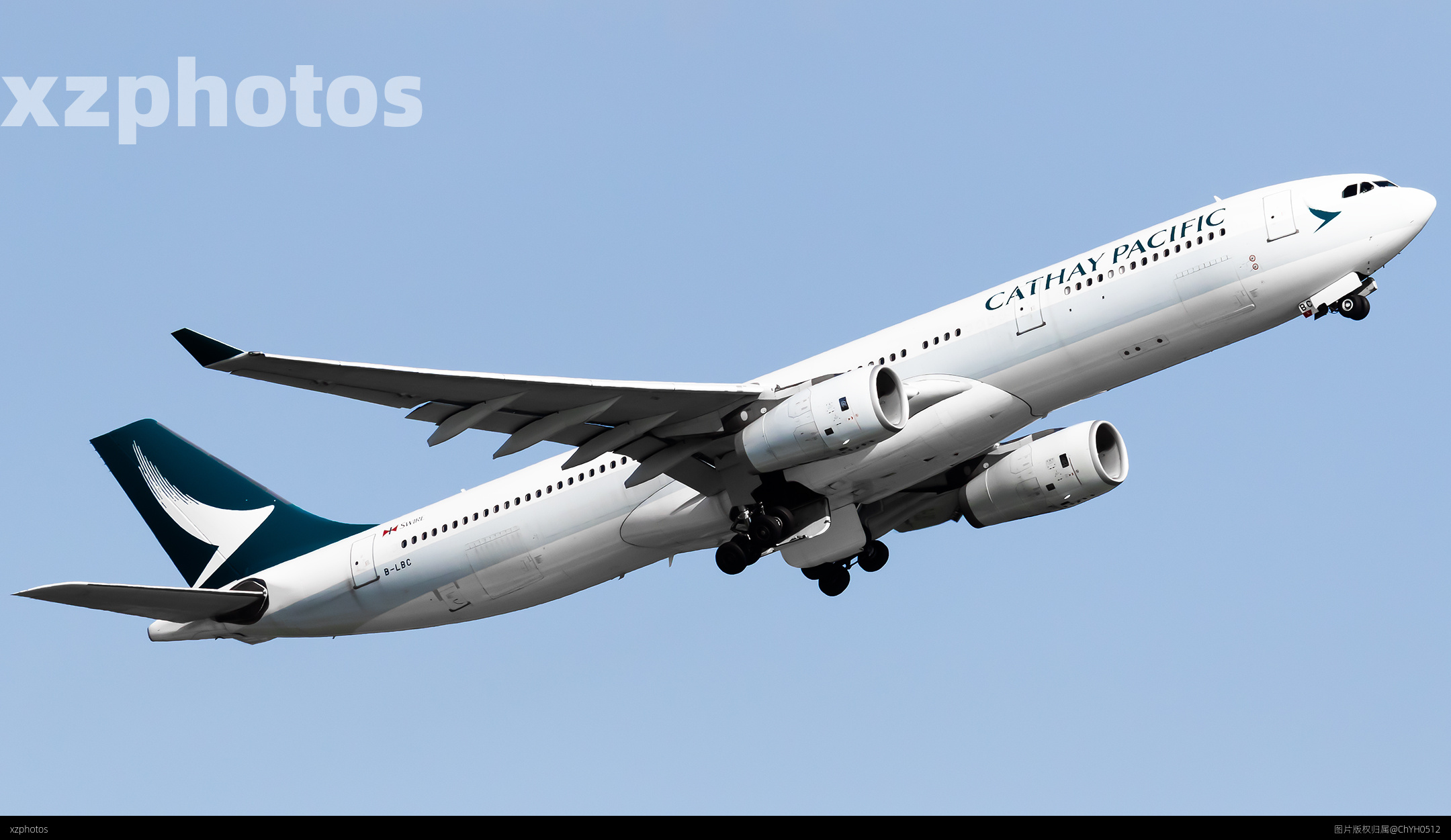 Cathay Cacific A330-300 B-LBC