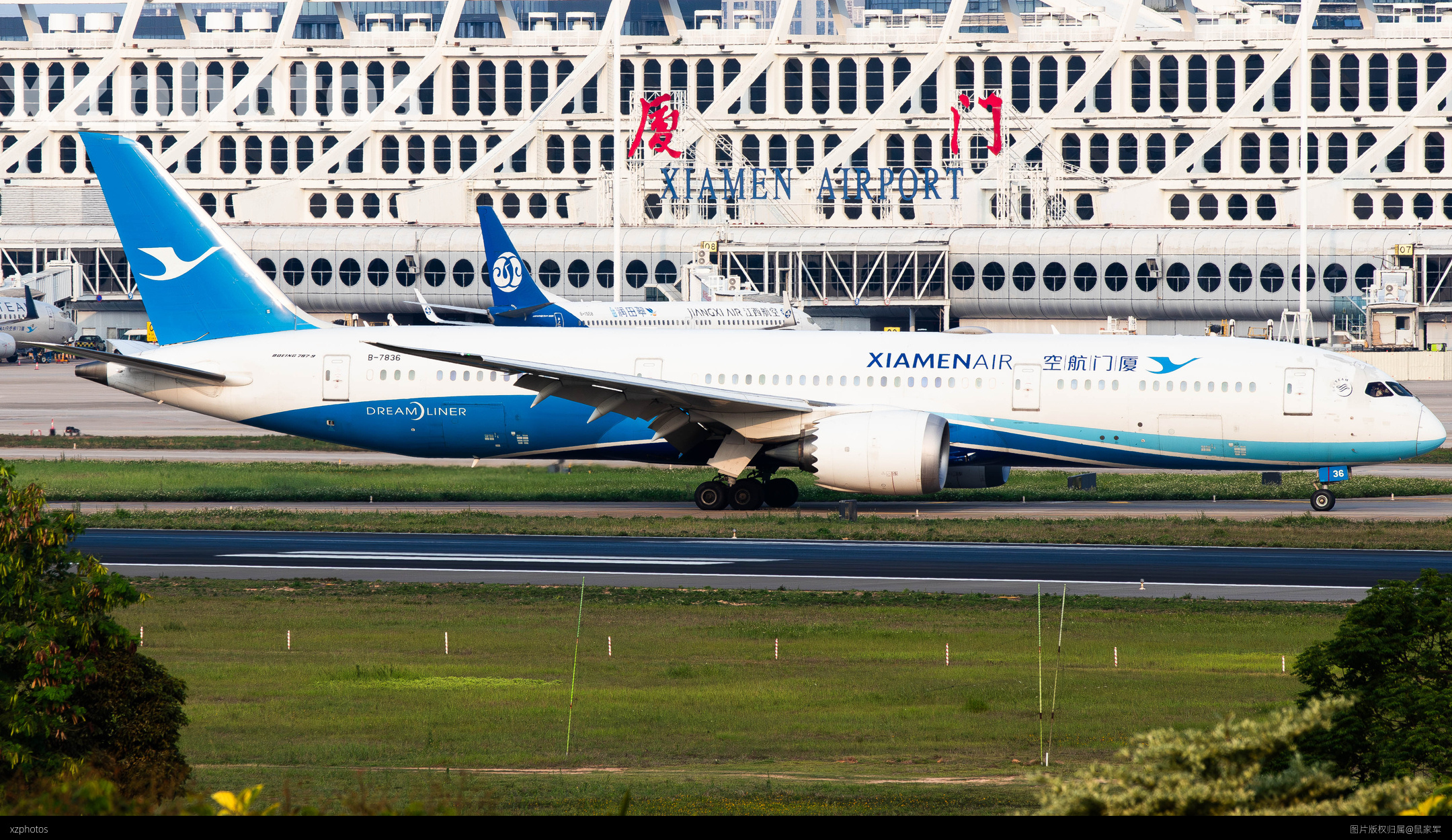 B-7836