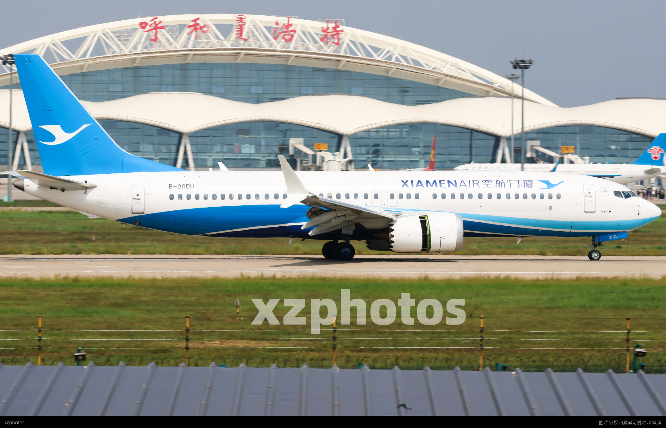 737
