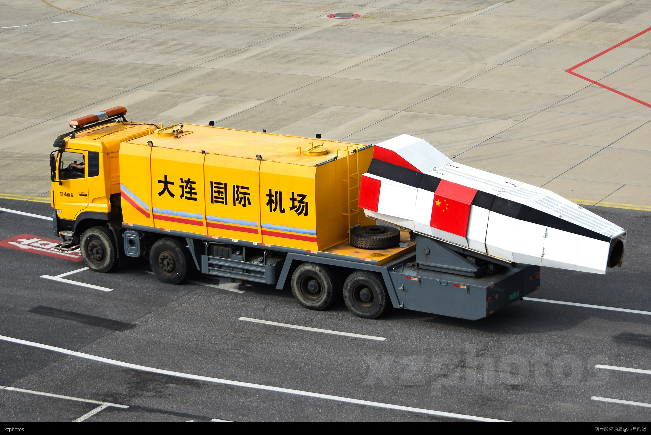 大连机场驱鸟