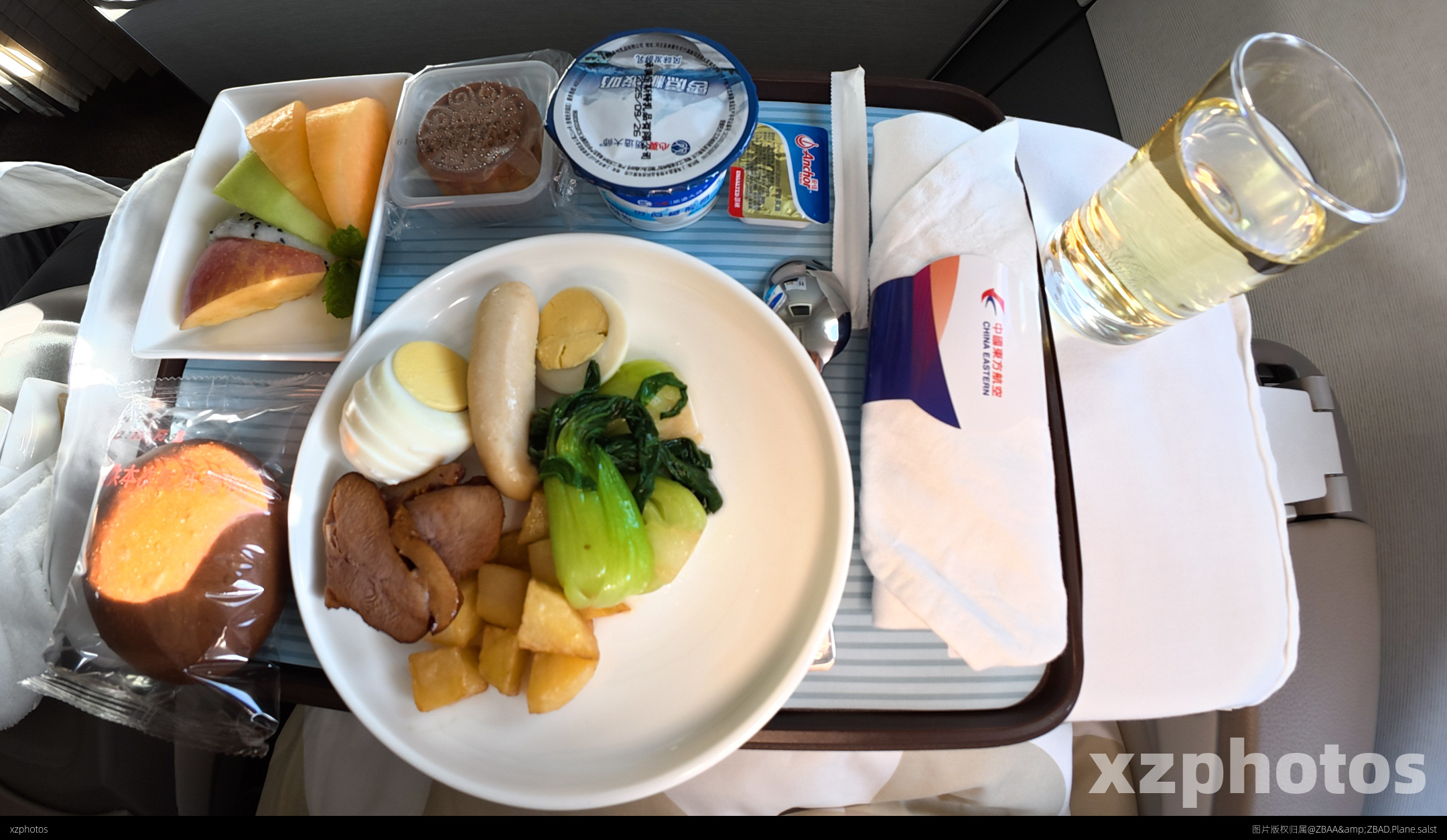 中秋东航B-303E头等舱餐食