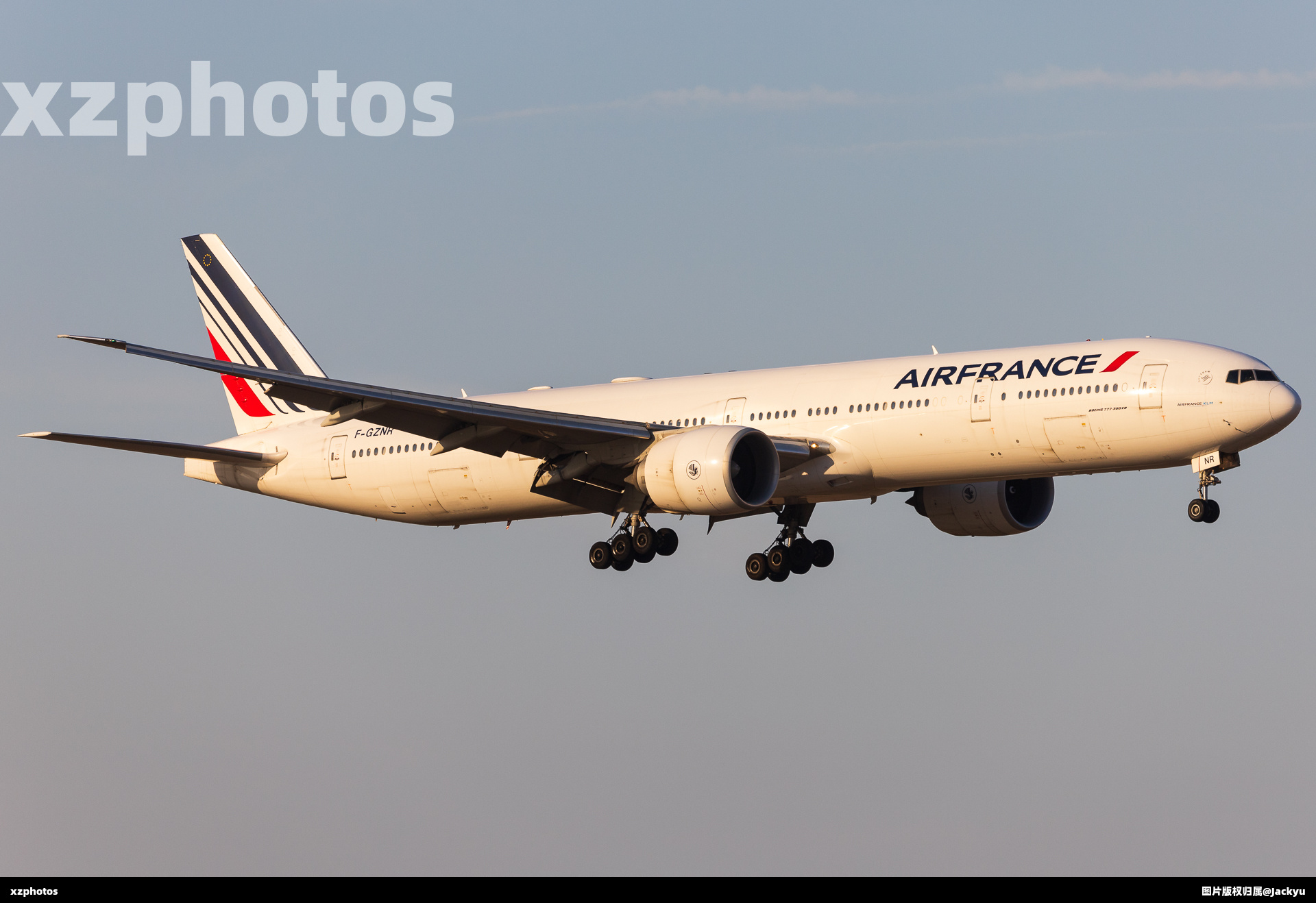 F-GZNR