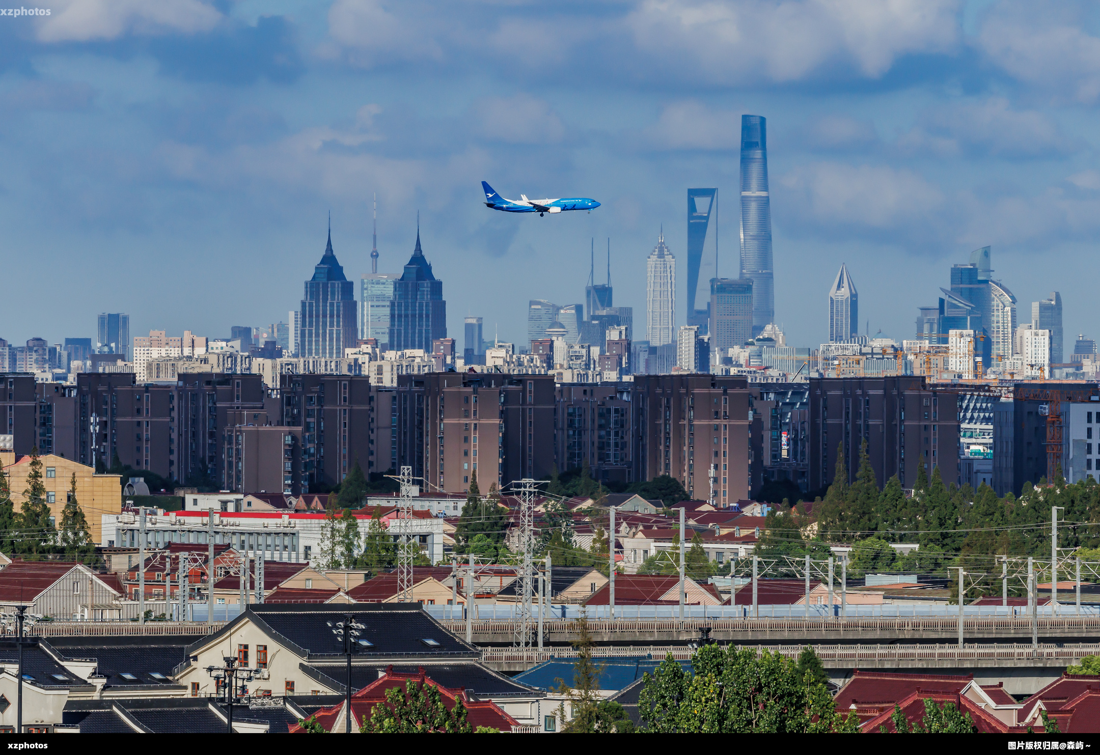 厦航大兴彩绘陆家嘴同框