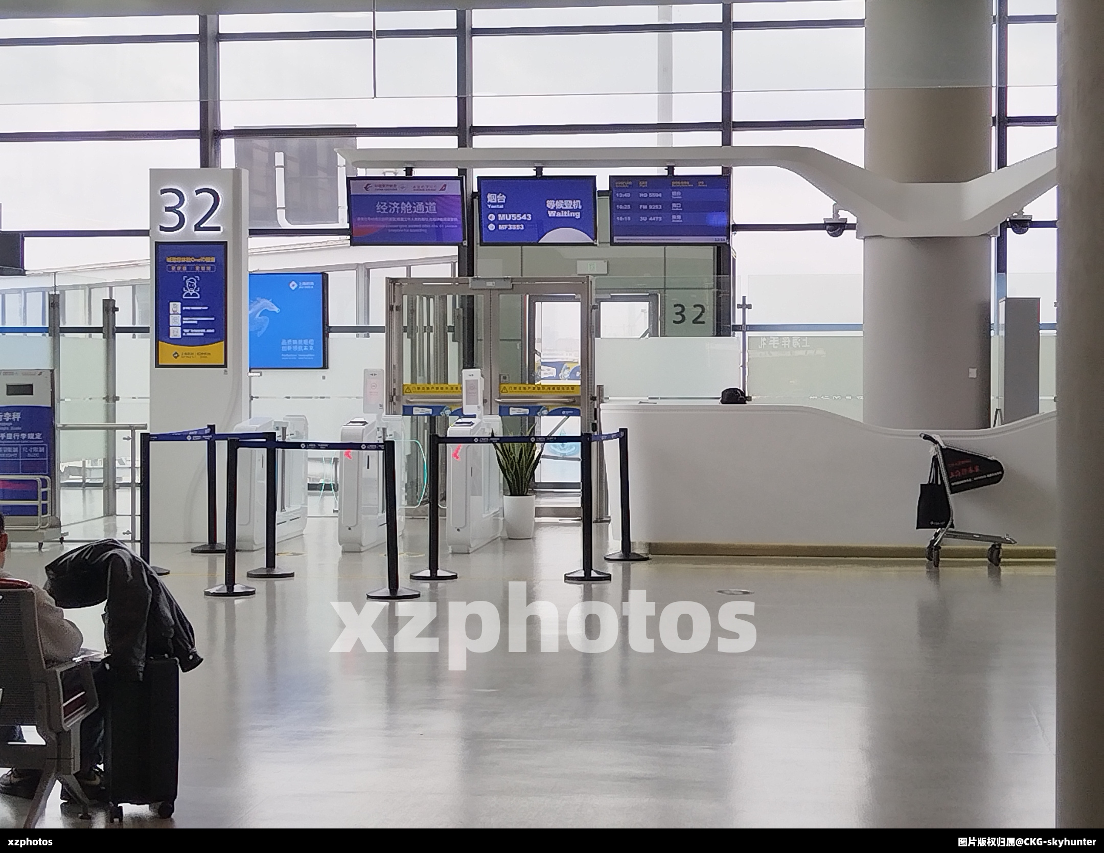 上海虹桥国际32号登机口