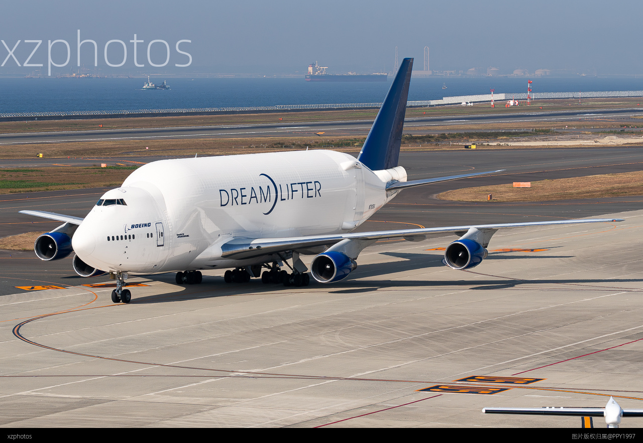 N780BA Dreamlifter