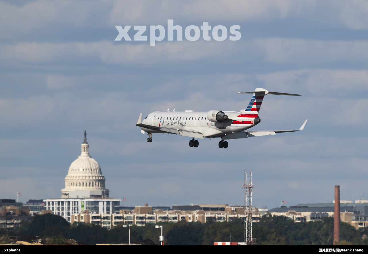 American Eagle CRJ700 and the White House