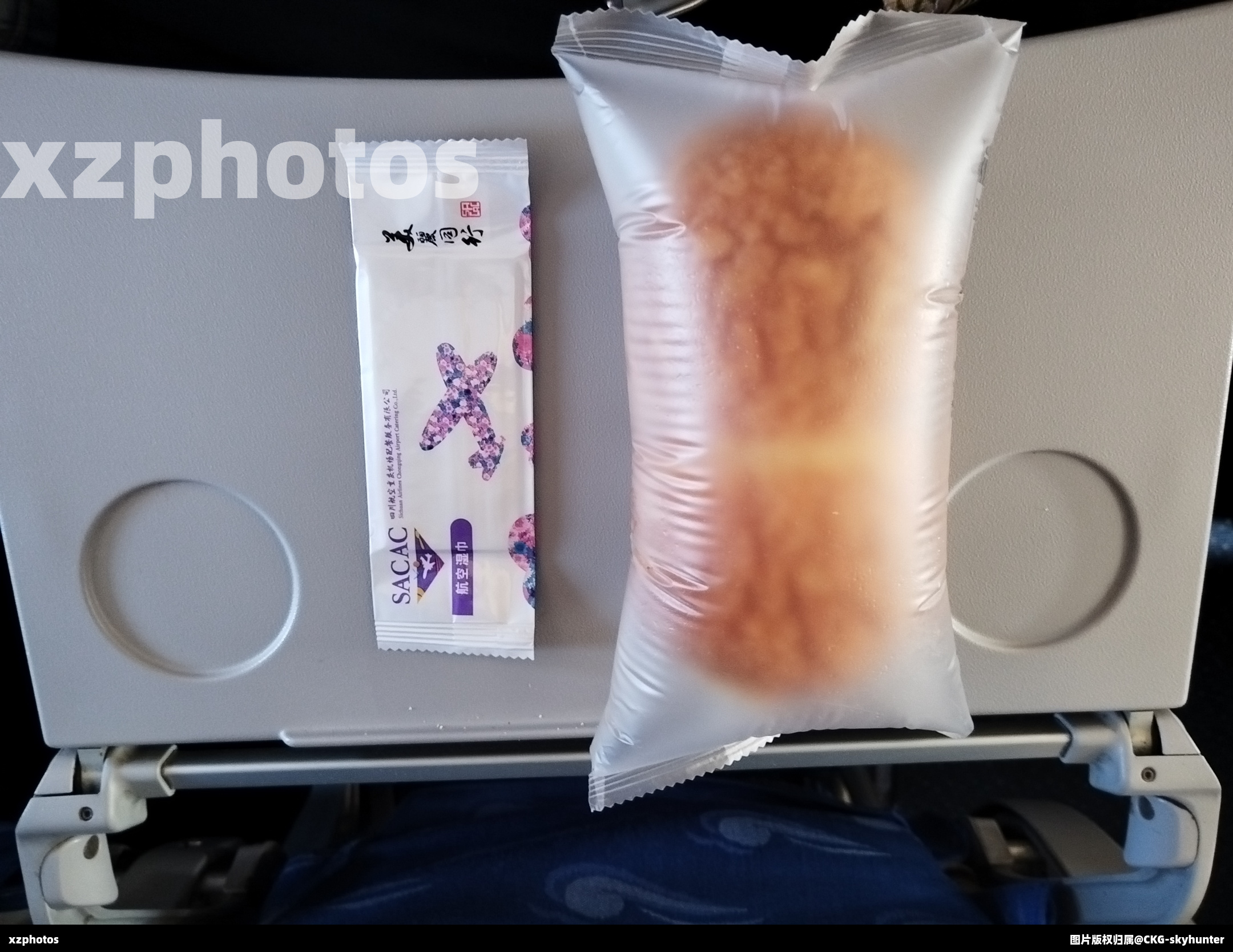 QW6032重庆江北—烟台蓬莱经济舱航食