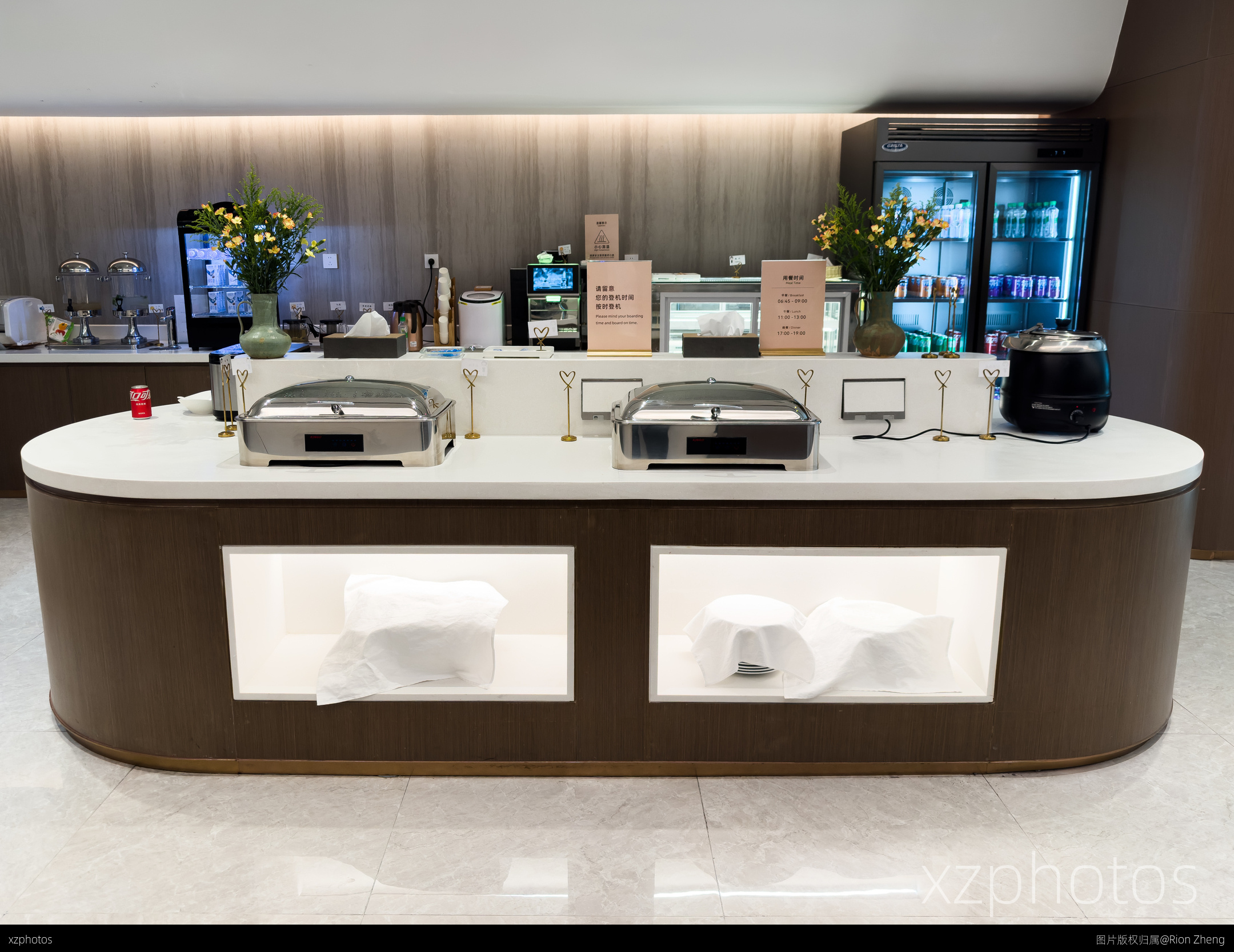 双流自营休息室餐台