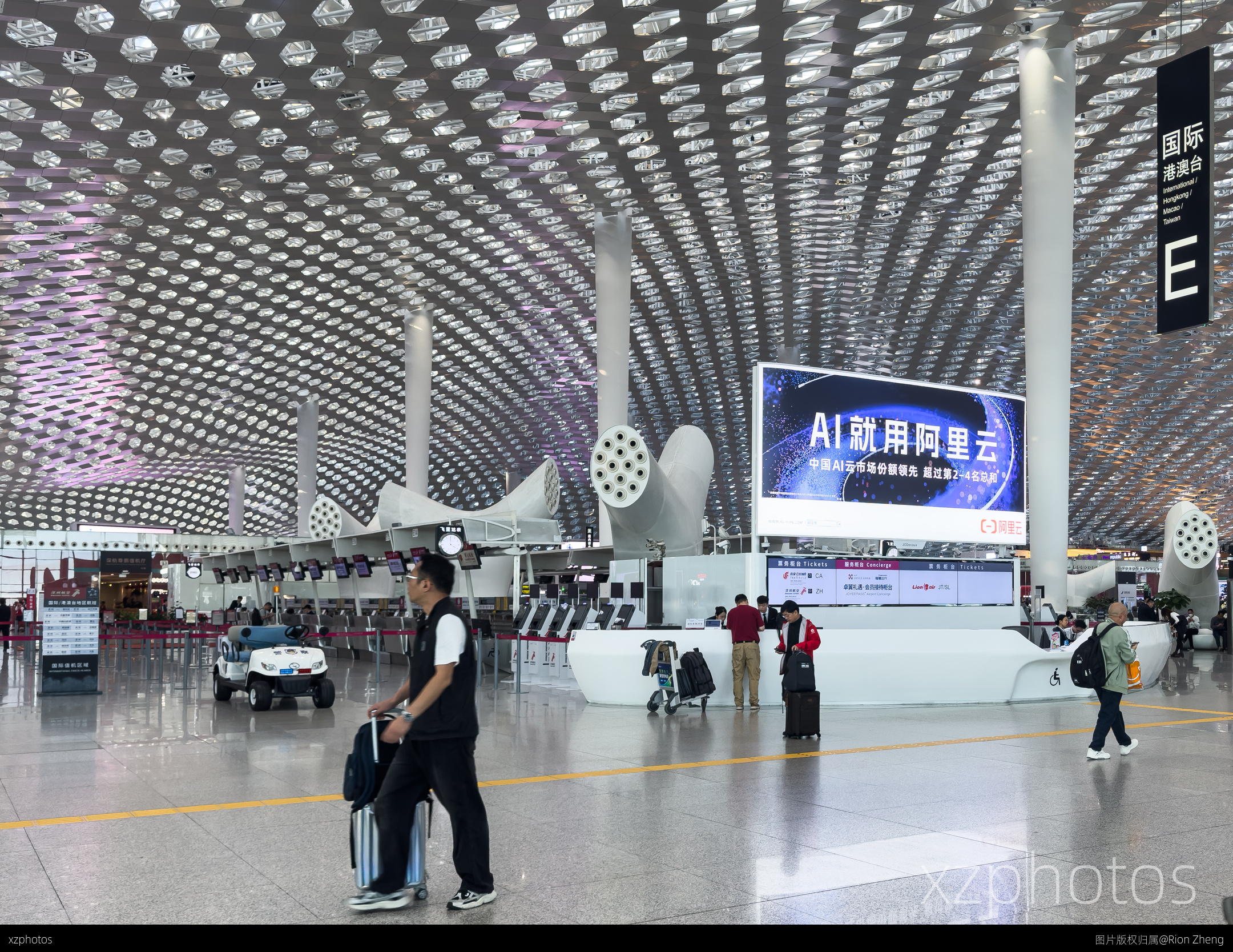 SZX值机柜台E岛——国际港澳台