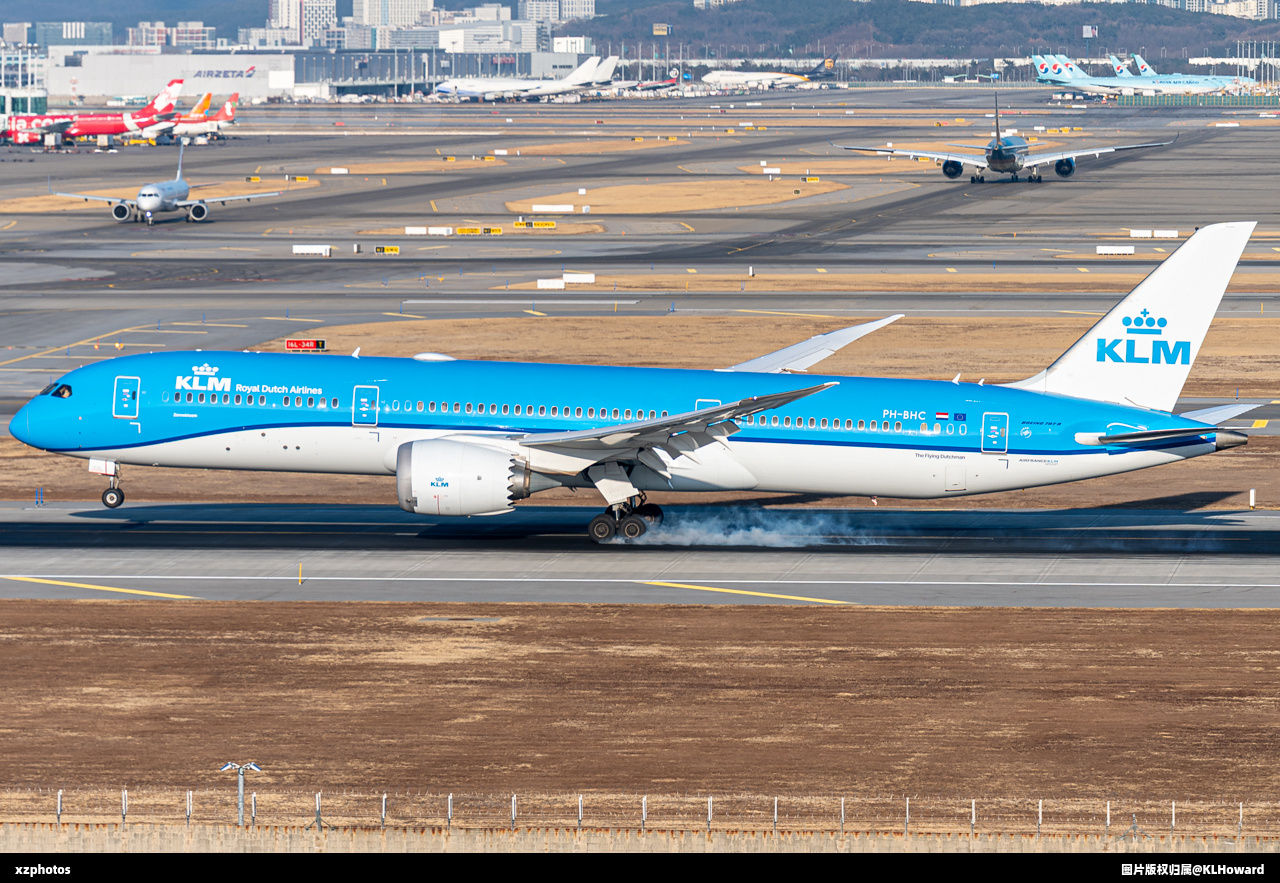 PH-BHC