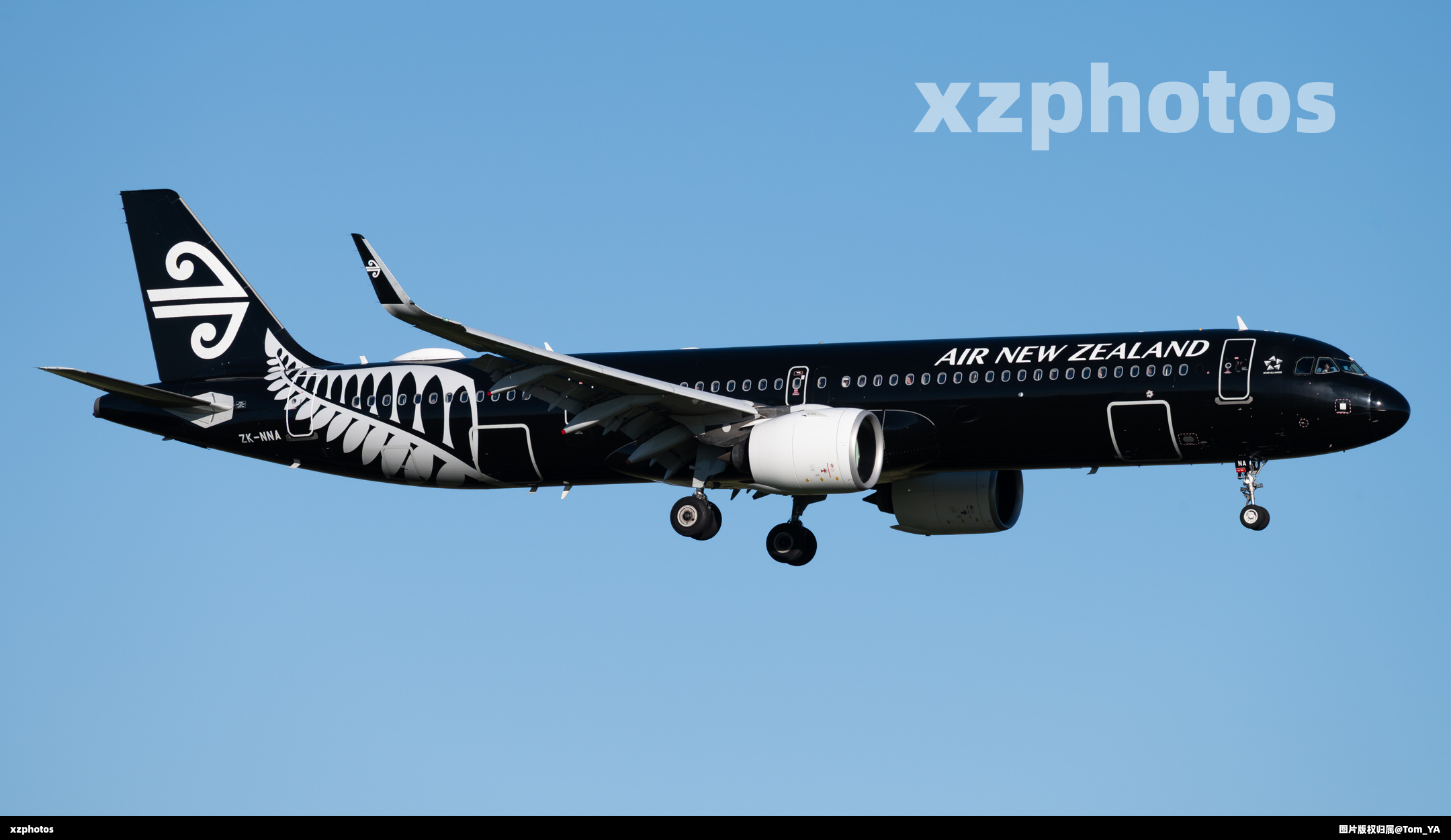 新西兰航空 纯黑A321NX ZK-NNA 降落奥克兰